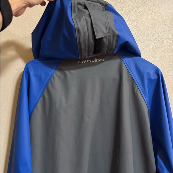Grundéns Men's Blue and Gray Waterproof Raincoat - Picture 4 of 7